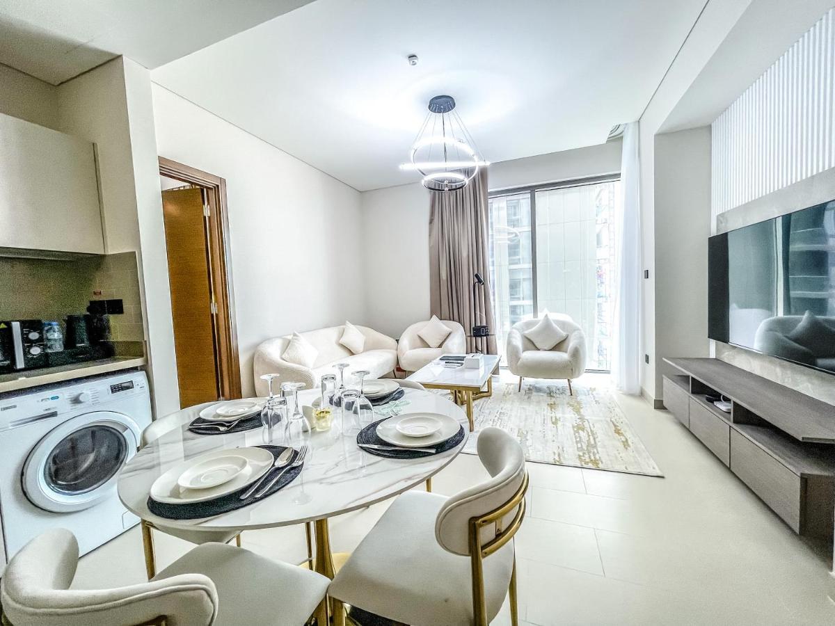 Stay Mindblowing 2 Bedroom Holiday Home With Close View Of Burj Khalifa Dubai Esterno foto