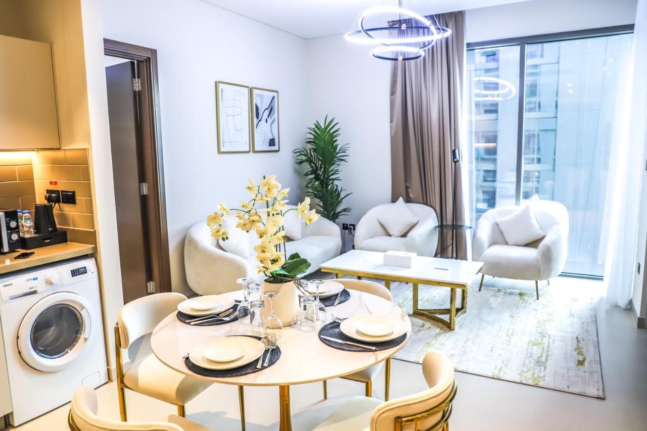 Stay Mindblowing 2 Bedroom Holiday Home With Close View Of Burj Khalifa Dubai Esterno foto